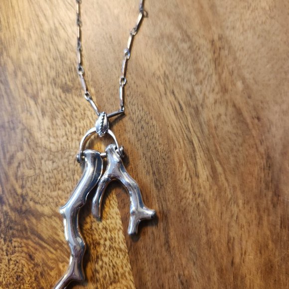 Stella & Dot Vallen Pendant Necklace - Picture 2 of 3